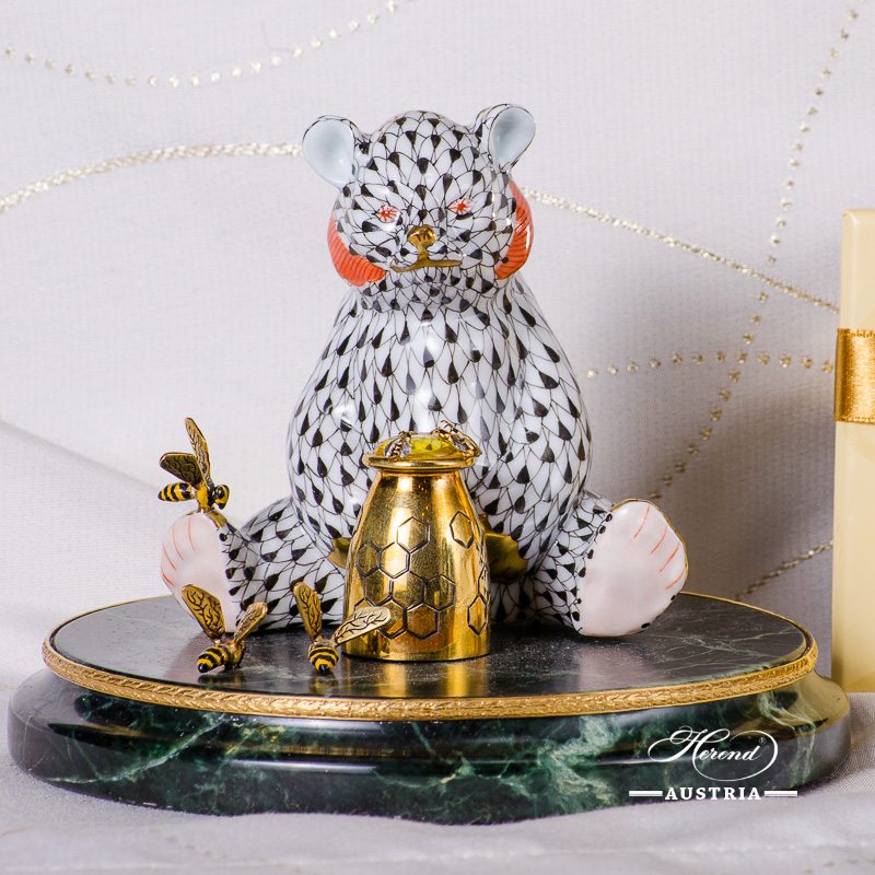 Jewelled Bear Cub 15361-0-00 VHN Black Fish scale pattern. Herend fine china. Hand painted ornaments. Jewelled Bear Cub sitting on a green marble base with 6 pieces of Bees. Jewelled with: Sterling Silver Ag 925 - 43 grams