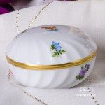 Bonbonniere / Candy Jar 6037-0-00 MF Thousand Flowers pattern. Herend fine china and hand painted. Round shaped Ornaments