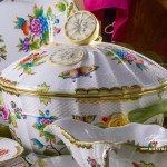 Dinner Set for 4 Persons - Herend Queen Victoria VBO decor. Herend porcelain hand painted. Tableware. Royal Family design