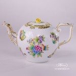 Tea Pot with Rose Knob 606-0-09 VBO Queen Victoria decor. Herend porcelain hand painted