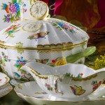 Dinner Set for 4 Persons - Herend Queen Victoria VBO decor. Herend porcelain hand painted. Tableware. Royal Family design