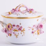 Fancy Biscuit Box w. Flower Applications 6299-0-66 CD1 Special Natural Colour pattern. Herend fine china. Hand painted ornaments