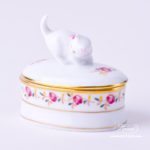 Bonbonniere / Candy Jar w. Cat Knob 6114-0-26 RGS Rose Garland pattern. Herend fine china and hand painted. Oval shaped Ornaments