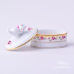 Bonbonniere / Candy Jar w. Cat Knob 6114-0-26 RGS Rose Garland pattern. Herend fine china and hand painted. Oval shaped Ornaments