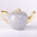 Tea Pot w. Rose Knob 20607-0-09 VHN Black Fish Scale design. Herend fine china. Hand painted tableware