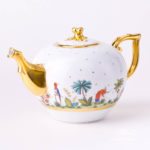Tea Pot with Twisted Knob 20603-0-06 FODO Oriental Showmen design. Herend fine china. Hand painted tableware