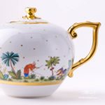 Tea Pot with Twisted Knob 20603-0-06 FODO Oriental Showmen design. Herend fine china. Hand painted tableware