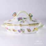 Vegetable / Ragout Dish 52-0-17 VBO Queen Victoria pattern. Royal Family design. Herend fine china hand painted. Tableware