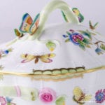 Vegetable / Ragout Dish 52-0-17 VBO Queen Victoria pattern. Royal Family design. Herend fine china hand painted. Tableware