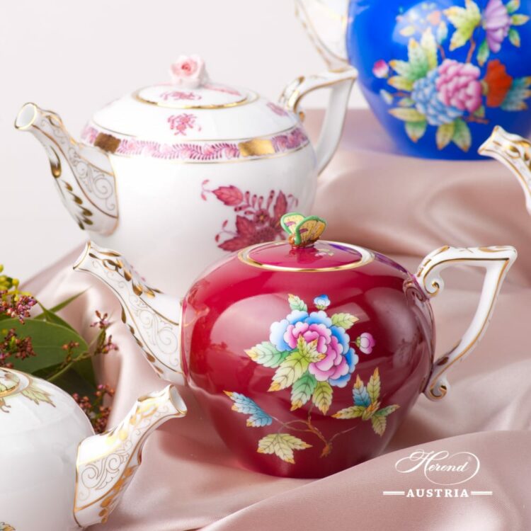 Victoria Purple Background Teapot Herend Austria