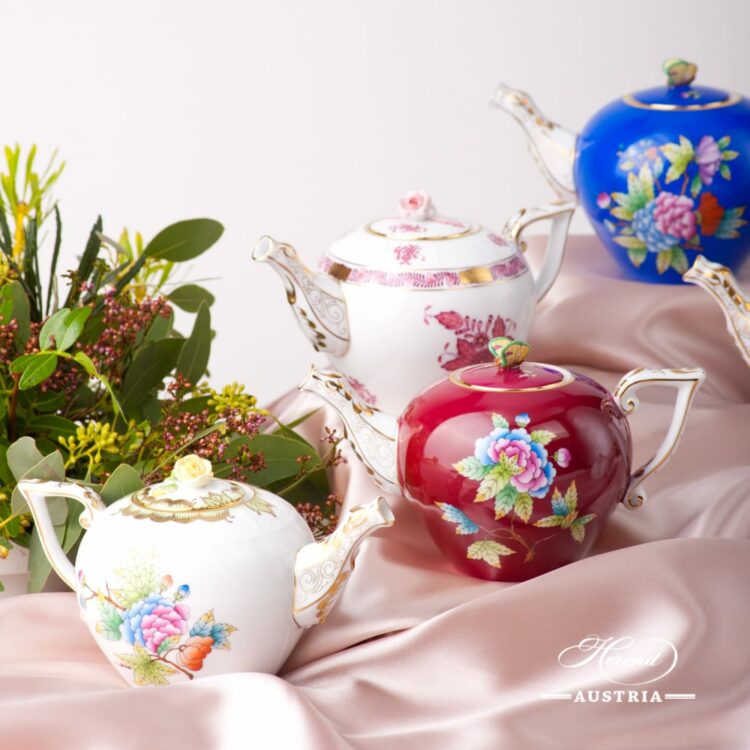 Victoria Purple Background Teapot Herend Austria