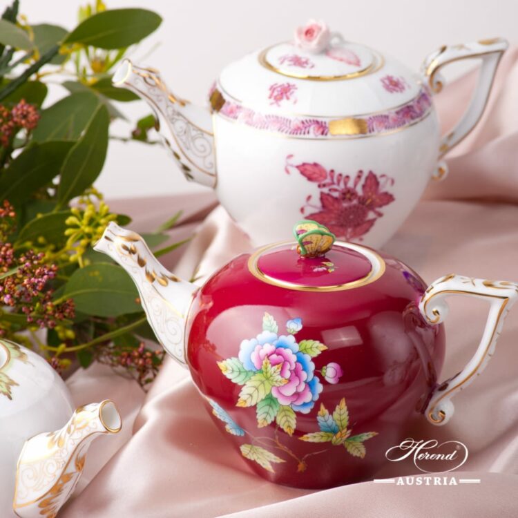 Victoria Purple Background Teapot Herend Austria