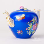 Tea Pot w. Rose Knob 608-0-09 VE-FB Queen Victoria on Blue Background design. Classic Herend design. Herend fine china. Hand painted tableware