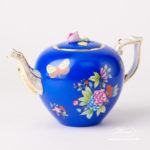 Tea Pot w. Rose Knob 608-0-09 VE-FB Queen Victoria on Blue Background design. Classic Herend design. Herend fine china. Hand painted tableware