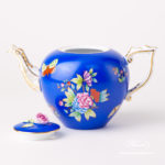 Tea Pot w. Rose Knob 608-0-09 VE-FB Queen Victoria on Blue Background design. Classic Herend design. Herend fine china. Hand painted tableware
