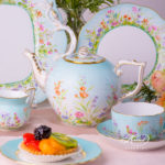 Tea Pot w. Rose Knob 20605-0-09 QS Four Seasons pattern. Herend porcelain