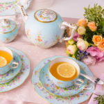 Tea Pot w. Rose Knob 20605-0-09 QS Four Seasons pattern. Herend porcelain