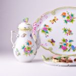 Herend - Big Coffee Pot w. Butterfly Knob 612-0-17 VBO Queen Victoria design. Herend fine china