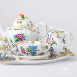 Herend Old QUEEN VICTORIA tea set. A densely painted traditional decor from 1852.