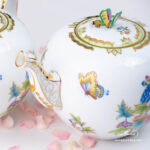 Victoria VBO teapot with Butterfly knob, and peonies. Herend fine china hand-painted.