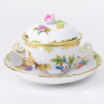 Queen Victoria Soup cup with lid VBO. Herend fine china tableware.